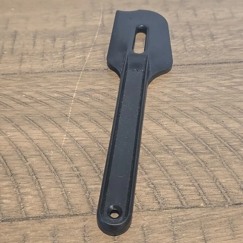 Tupperware Paddles Scraper Spatula Spreader Gadget Black #13-31